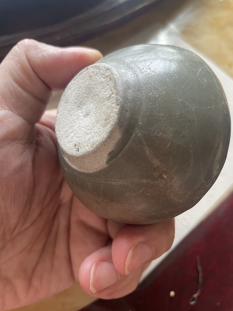古玩陶瓷龍泉青瓷花卉紋水盂真品鑒賞圖