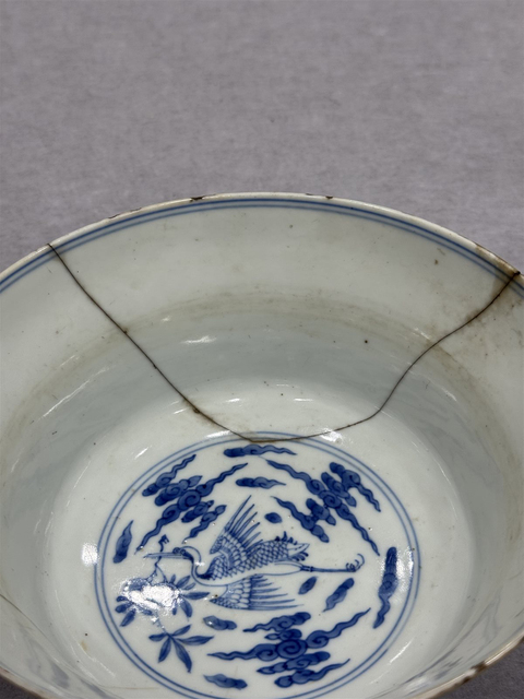 古玩陶瓷清雍正 青花蓮托八寶紋仙鶴折腰碗真品鑒賞圖