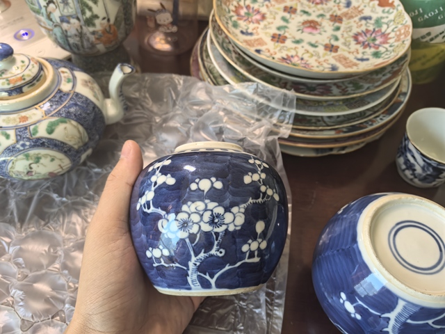 古玩陶瓷青花冰梅罐真品鑒賞圖