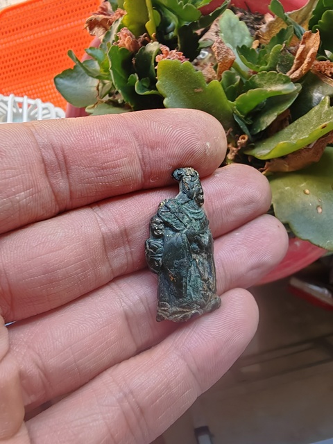 古玩銅器人物真品鑒賞圖