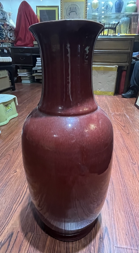 古玩陶瓷紅釉瓶真品鑒賞圖