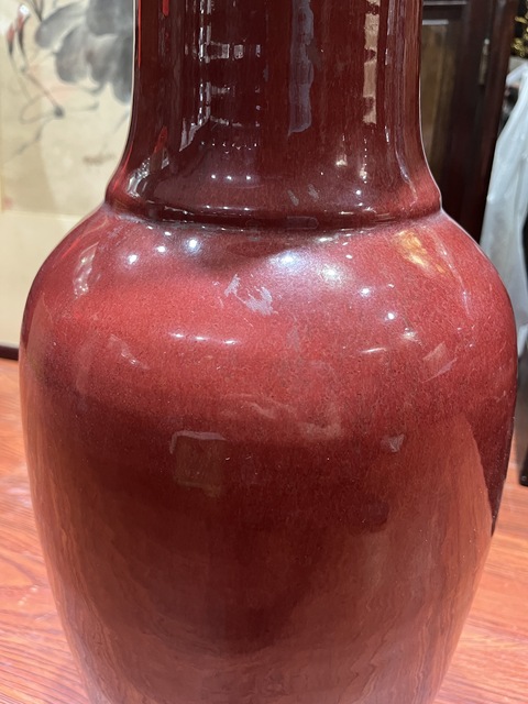 古玩陶瓷紅釉瓶真品鑒賞圖