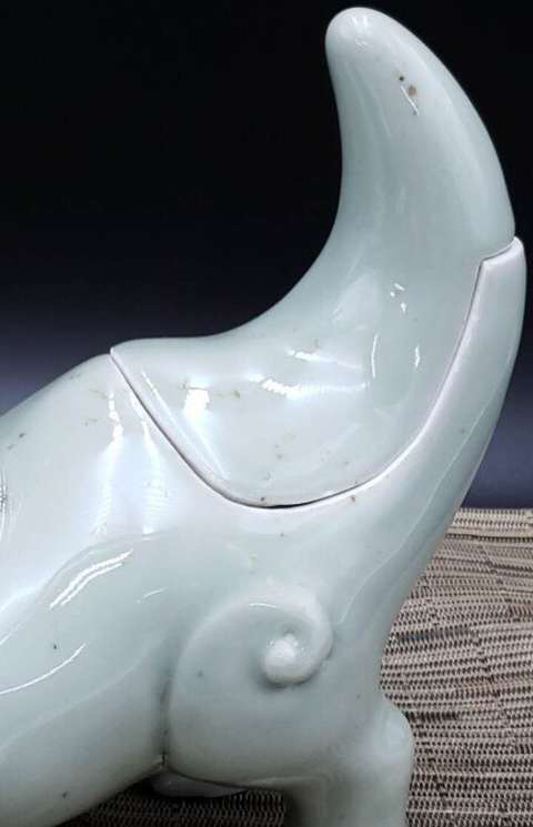 古玩陶瓷日本古平戶燒白瓷獅子香爐真品鑒賞圖