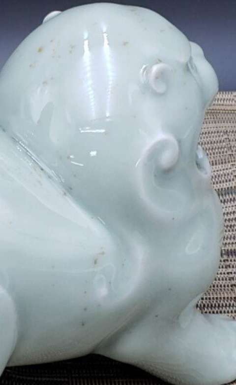 古玩陶瓷日本古平戶燒白瓷獅子香爐真品鑒賞圖