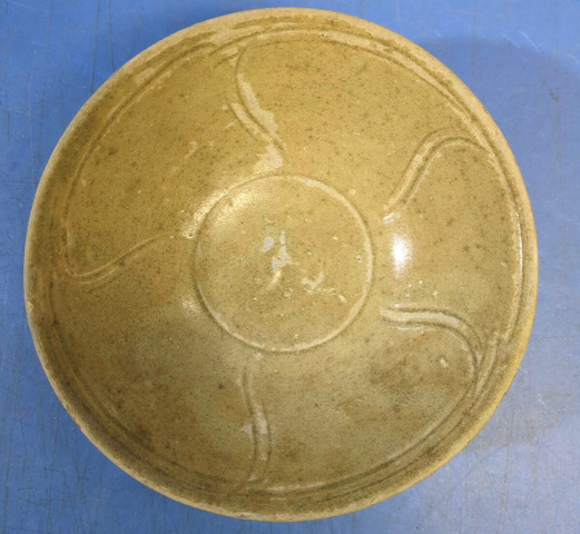 古玩陶瓷青釉刻花大碗真品鑒賞圖
