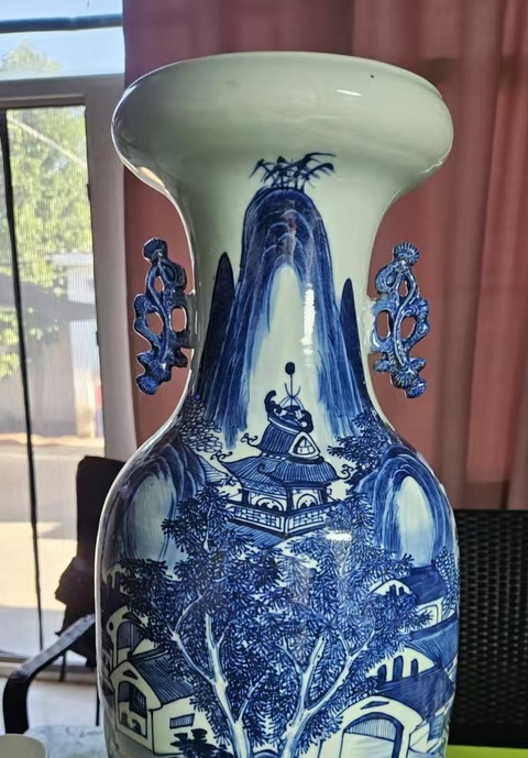古玩陶瓷豆青釉青花山水人物洗口瓶真品鑒賞圖