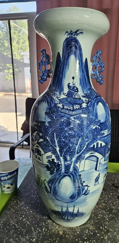 古玩陶瓷豆青釉青花山水人物洗口瓶真品鑒賞圖