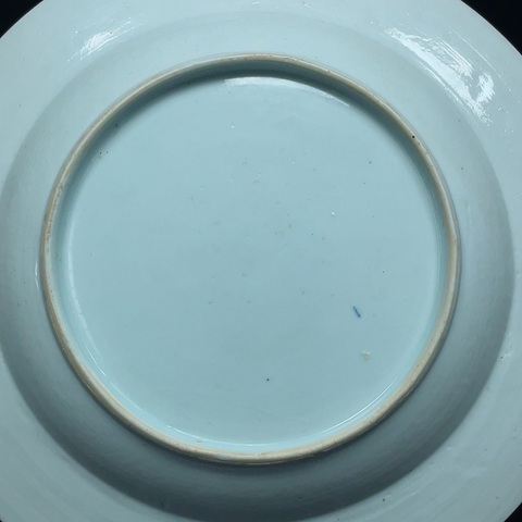 古玩陶瓷紫金釉開光花卉紋粉彩盤真品鑒賞圖