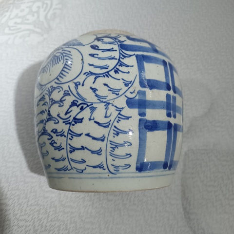 古玩陶瓷纏枝花囍字紋青花罐拍賣，當前價格99元