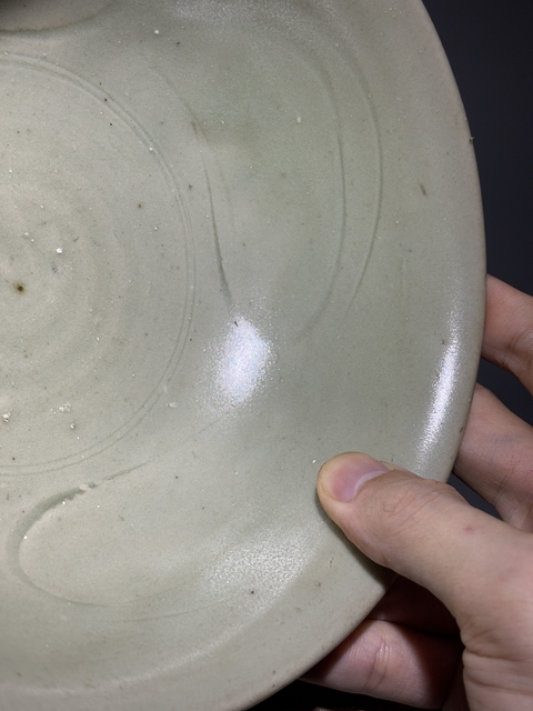 古玩陶瓷龍泉青瓷刻花碗真品鑒賞圖