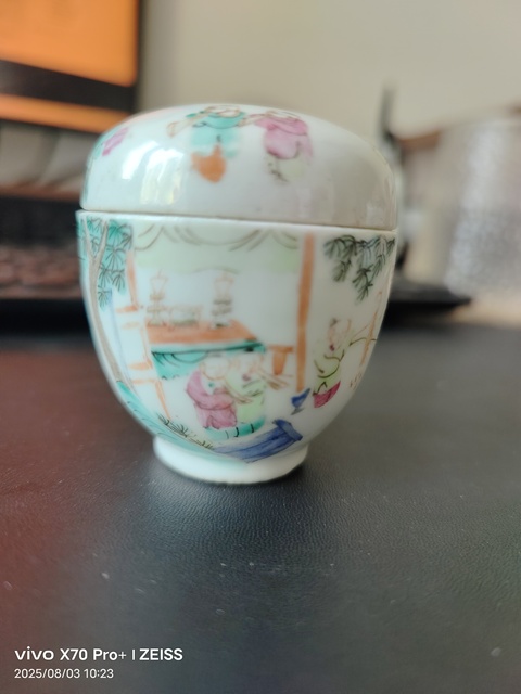 古玩陶瓷粉彩百子鬧春蓋盒真品鑒賞圖