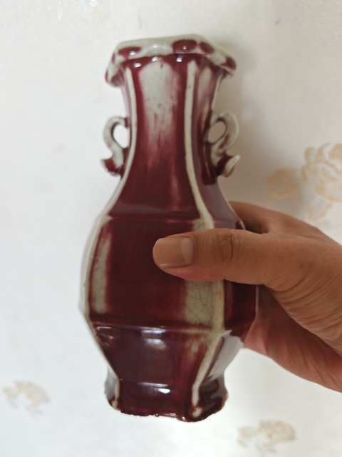 古玩陶瓷郎紅釉六方瓶真品鑒賞圖