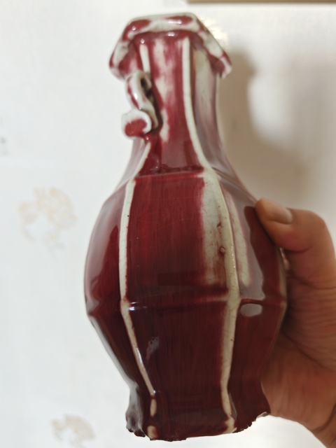 古玩陶瓷郎紅釉六方瓶真品鑒賞圖