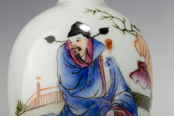 古玩陶瓷民國·粉彩太白醉酒紋長頸瓶拍賣，當前價格504元