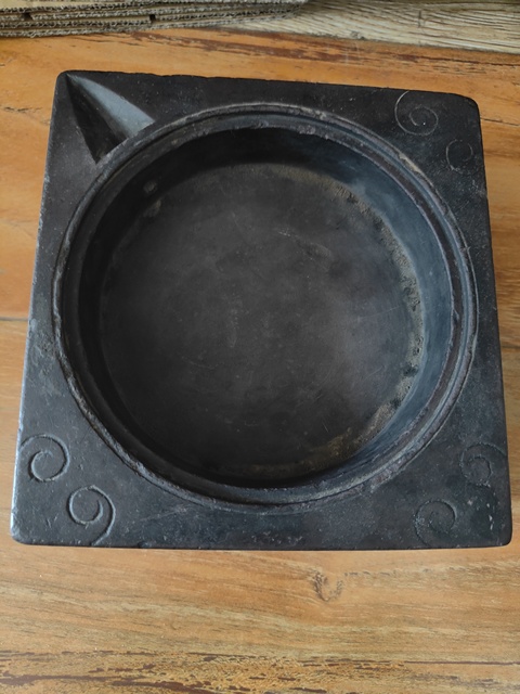 古玩雜項(xiàng)松樹(shù)紋硯真品鑒賞圖