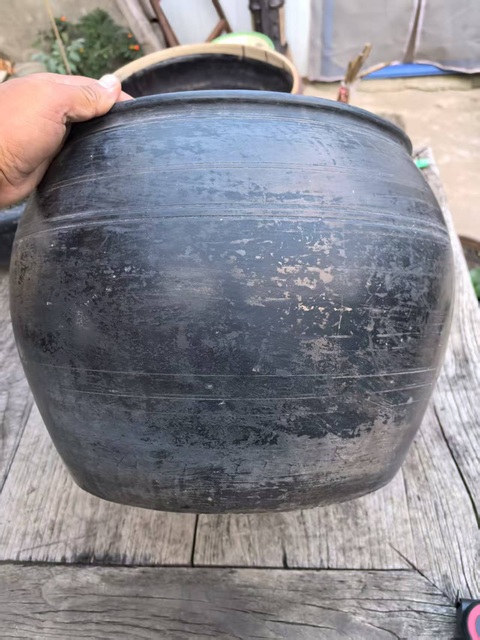 古玩陶瓷清代黑陶缸真品鑒賞圖