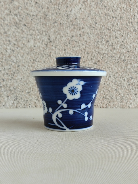 古玩陶瓷青花冰梅圖蓋缸拍賣，當前價格160元