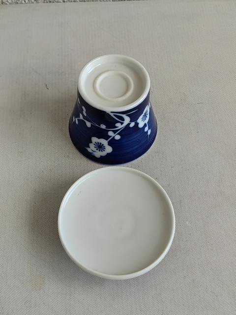 古玩陶瓷青花冰梅圖蓋缸拍賣，當前價格160元