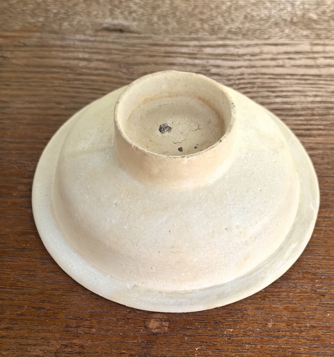 古玩陶瓷宋代影青刻花蓖紋雙蝶紋高足盤真品鑒賞圖