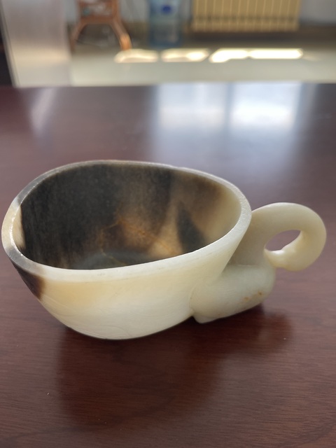 古玩玉器當代·和田玉雕花鳥紋鵝首杯 真品鑒賞圖