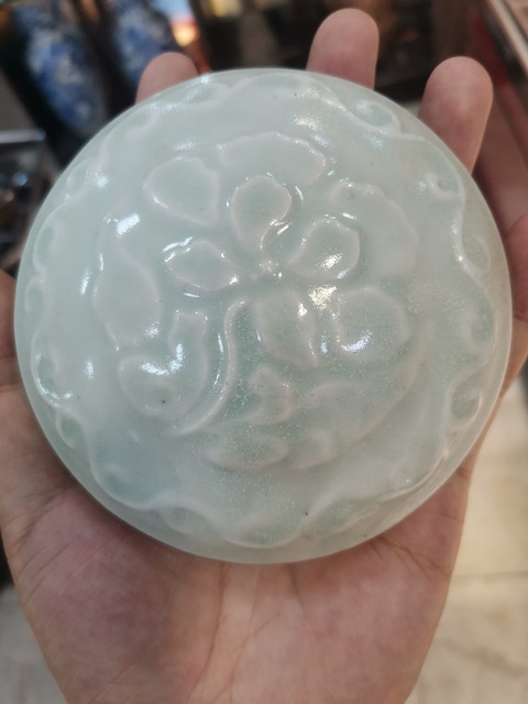 古玩陶瓷青白釉花卉紋大蓋盒拍賣,當前價格18000元