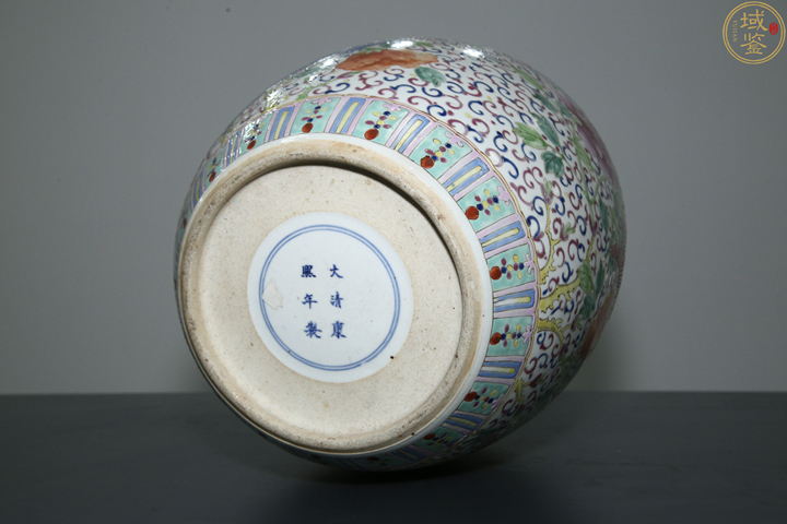 古玩陶瓷花間龍紋粉彩罐真品鑒賞圖