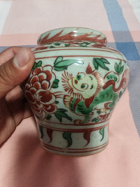 古玩陶瓷五彩花間獅子紋罐真品鑒賞圖