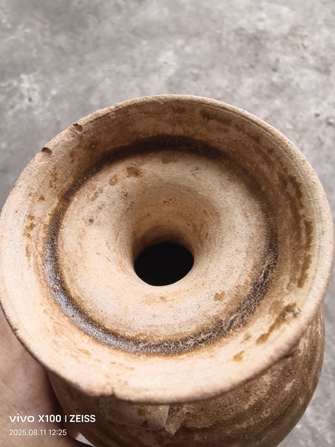 古玩陶瓷越窯系青瓷四系盤口瓶真品鑒賞圖