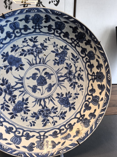 古玩陶瓷青花折枝花卉紋盤真品鑒賞圖