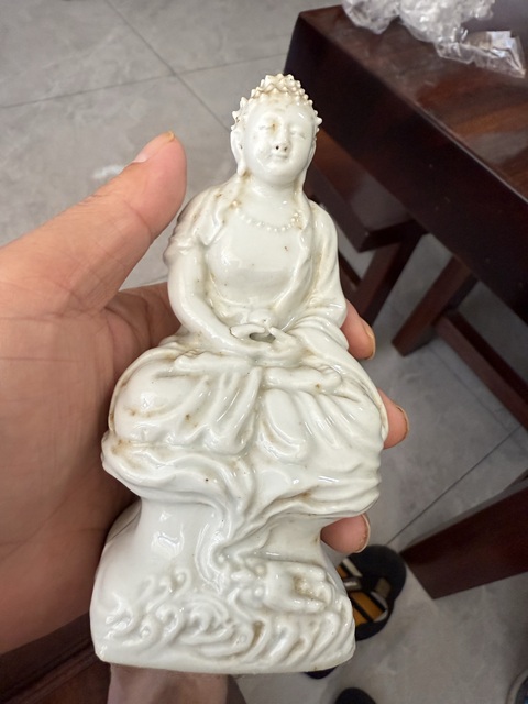 古玩陶瓷白釉佛像真品鑒賞圖
