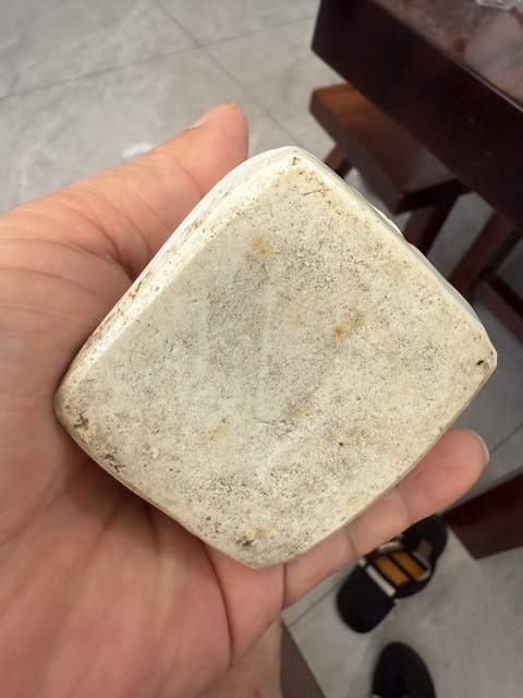 古玩陶瓷白釉佛像真品鑒賞圖