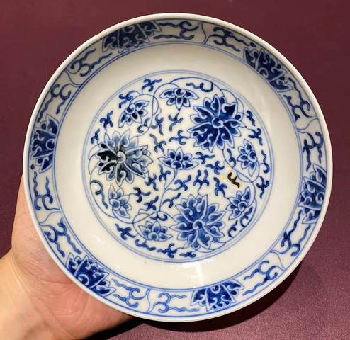 古玩陶瓷青花盤真品鑒賞圖