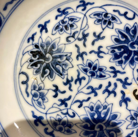古玩陶瓷青花盤真品鑒賞圖