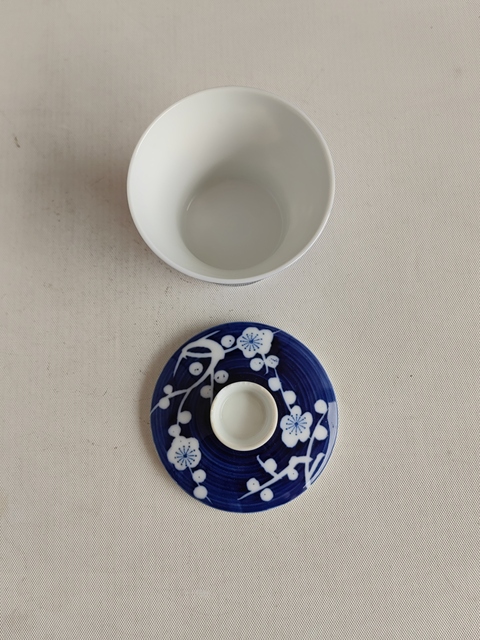 古玩陶瓷青花冰梅圖蓋缸拍賣，當前價格160元