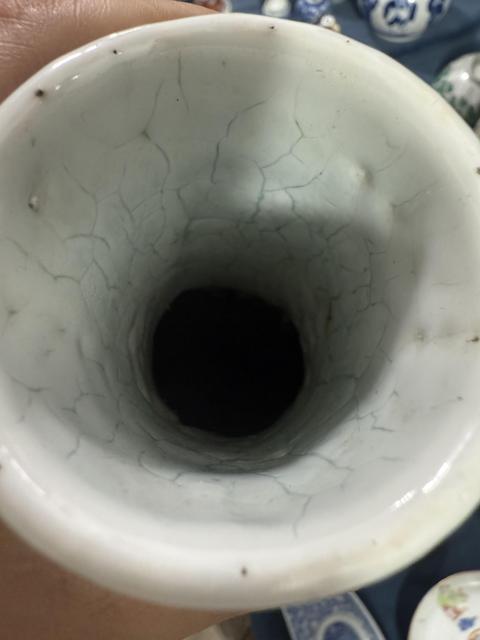 古玩陶瓷五彩人物故事紋抱月瓶真品鑒賞圖