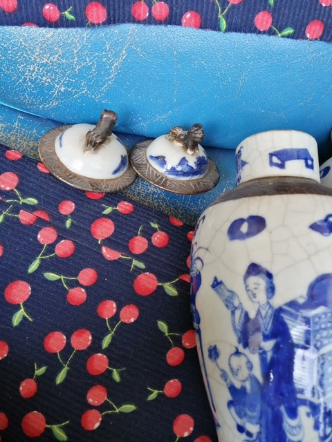 古玩陶瓷哥釉地鐵銹釉青花雞腿蓋瓶真品鑒賞圖