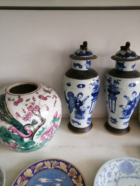 古玩陶瓷哥釉地鐵銹釉青花雞腿蓋瓶真品鑒賞圖