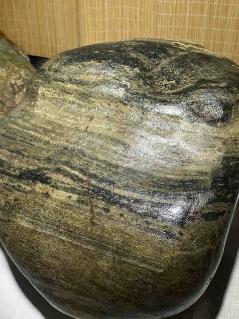 古玩玉器和田玉籽料原石真品鑒賞圖