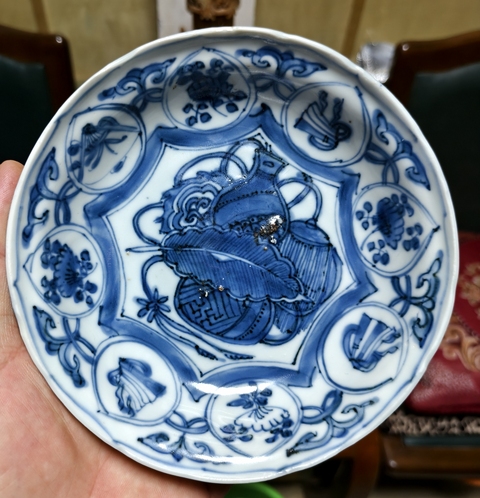 古玩陶瓷晚明萬歷青花盤真品鑒賞圖