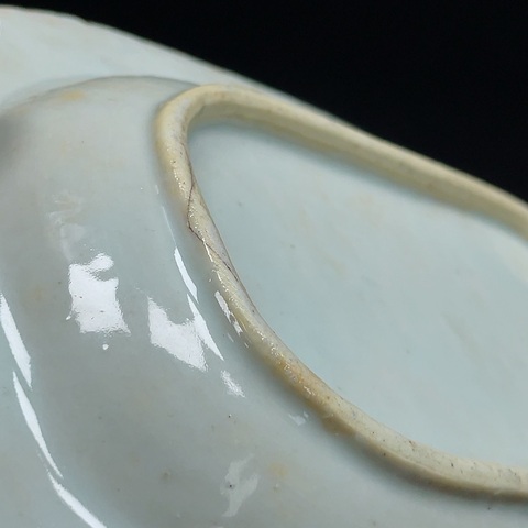 古玩陶瓷樓臺亭閣山水紋青花盤真品鑒賞圖