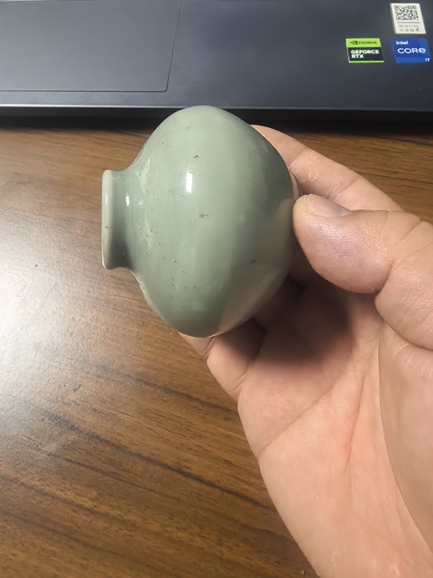 古玩陶瓷龍泉青瓷水盂真品鑒賞圖