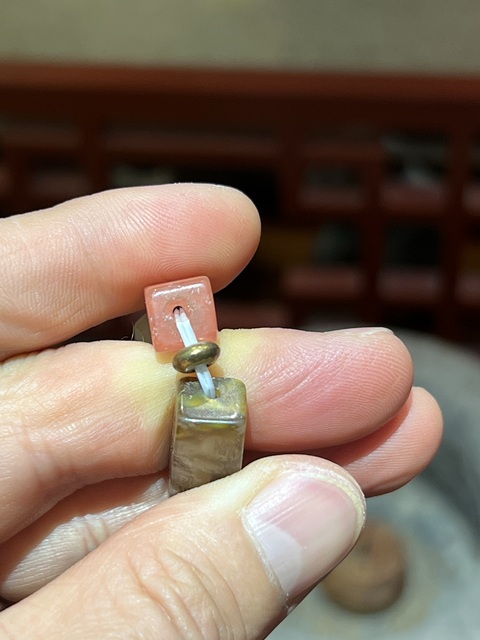 古玩玉器老琉璃珠串拍賣(mài)，當(dāng)前價(jià)格1500元