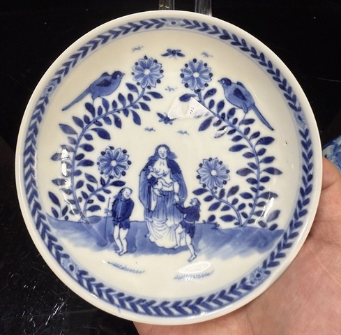 古玩陶瓷乾隆青花盤真品鑒賞圖