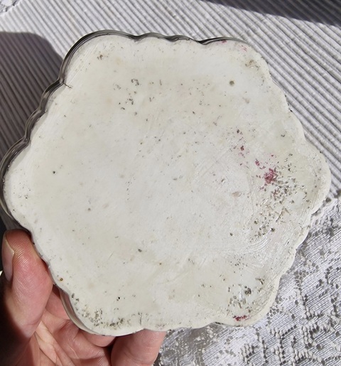 古玩陶瓷乾隆廣彩盤真品鑒賞圖