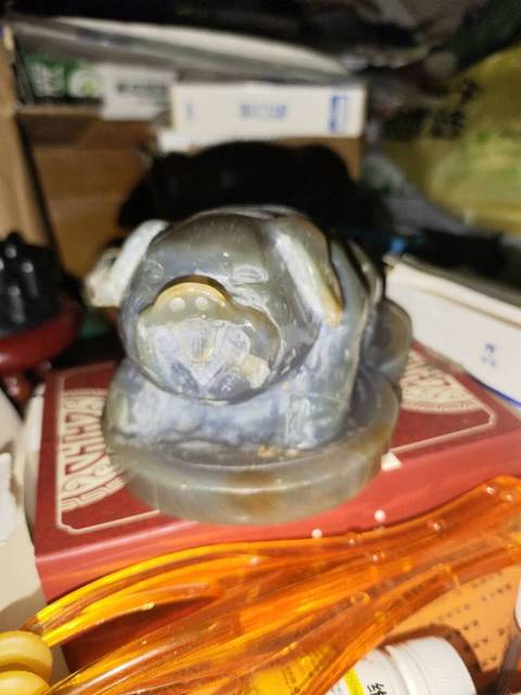 古玩玉器瑪瑙雕刻發財豬造型擺件真品鑒賞圖