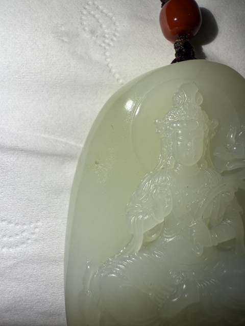 古玩玉器和田玉觀音題材掛件真品鑒賞圖
