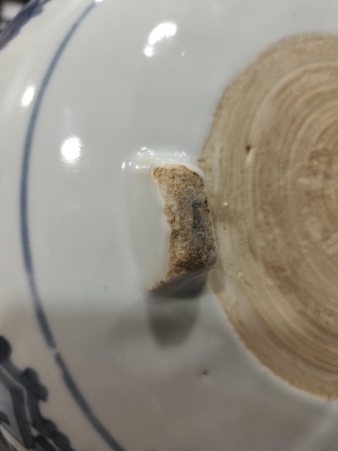 古玩陶瓷博古圖青花三足香爐真品鑒賞圖