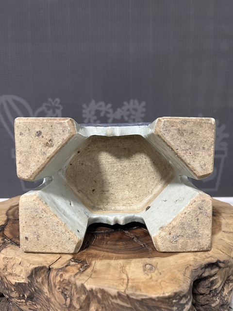 古玩陶瓷青花淡描花卉紋鼎式爐拍賣，當前價格3500元