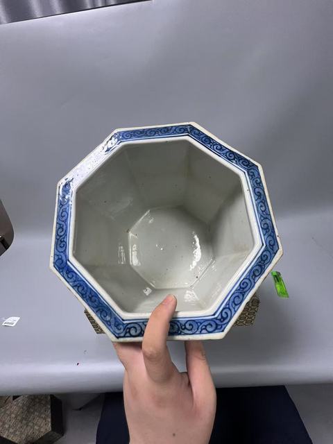 古玩陶瓷青花山水人物紋八方卷缸真品鑒賞圖