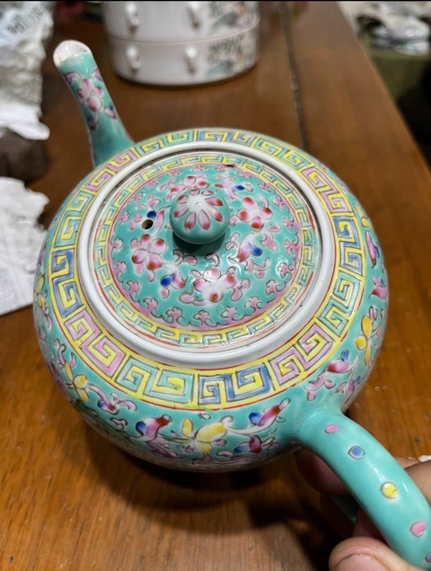 古玩陶瓷粉彩執壺真品鑒賞圖